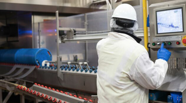 “超高壓滅菌設(shè)備：解鎖果汁行業(yè)新未來，600MPa如何讓‘鮮活營養(yǎng)’與‘長效保質(zhì)’兼得？”